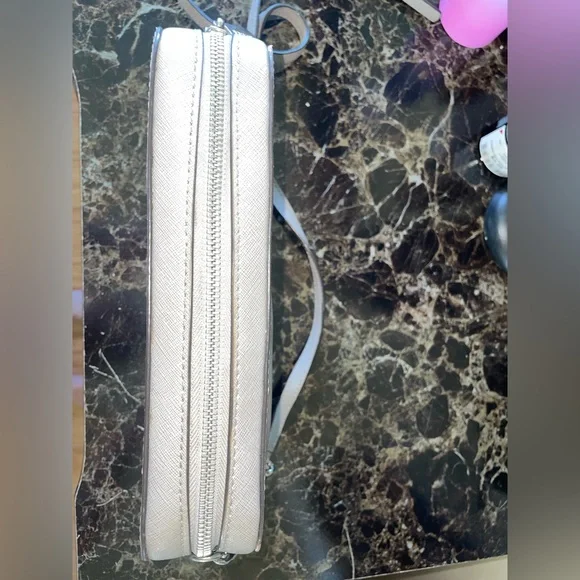 MICHAEL KORS Gray Crossbody Bag - Picture 4 of 10